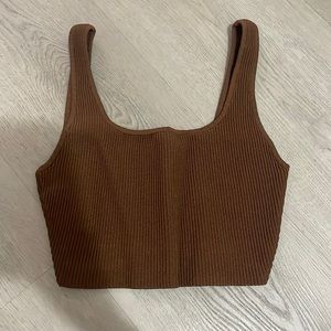 Aritzia Babaton Ribbed Crop Top